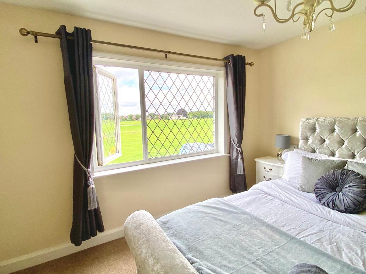Cosy Cottage Great Bentley Near Station And Shops Extérieur photo