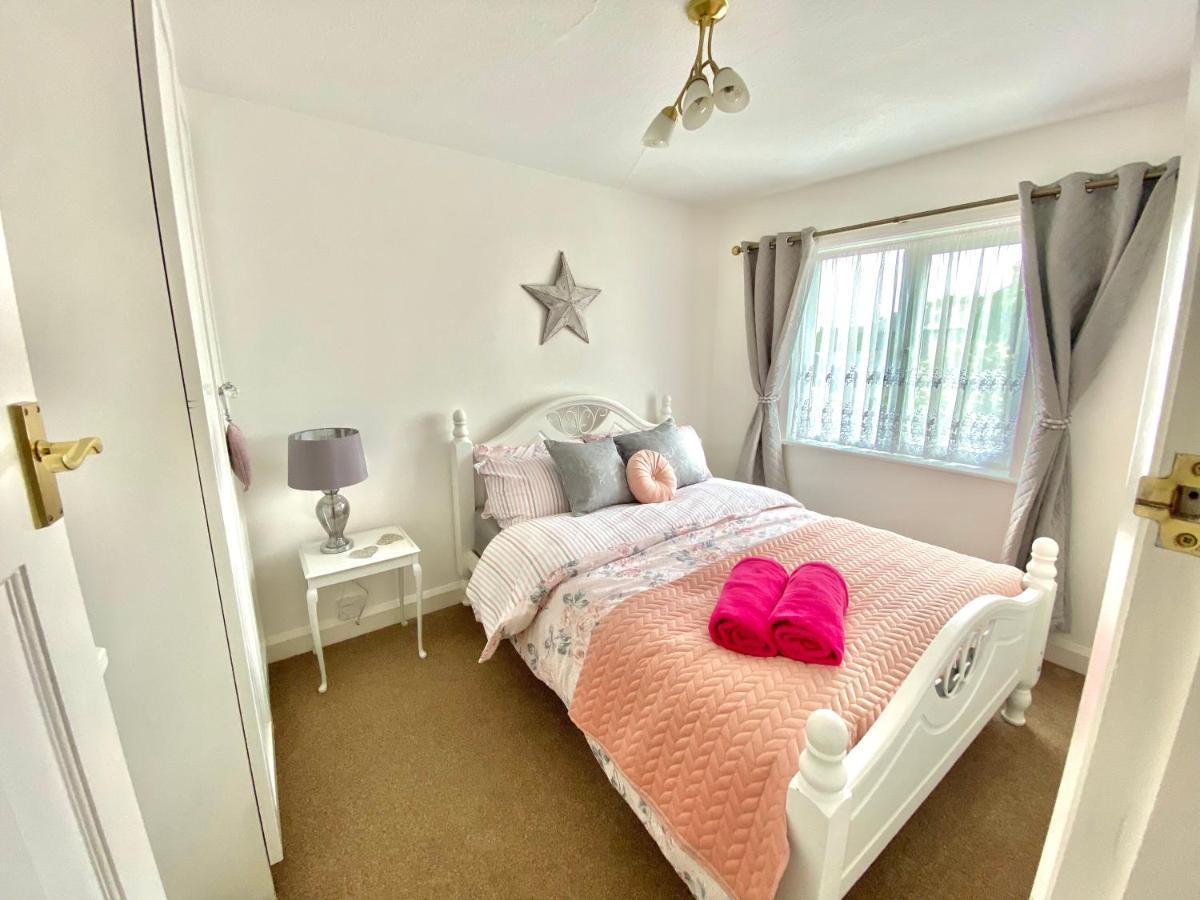 Cosy Cottage Great Bentley Near Station And Shops Extérieur photo