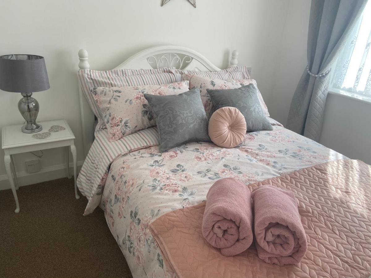 Cosy Cottage Great Bentley Near Station And Shops Extérieur photo