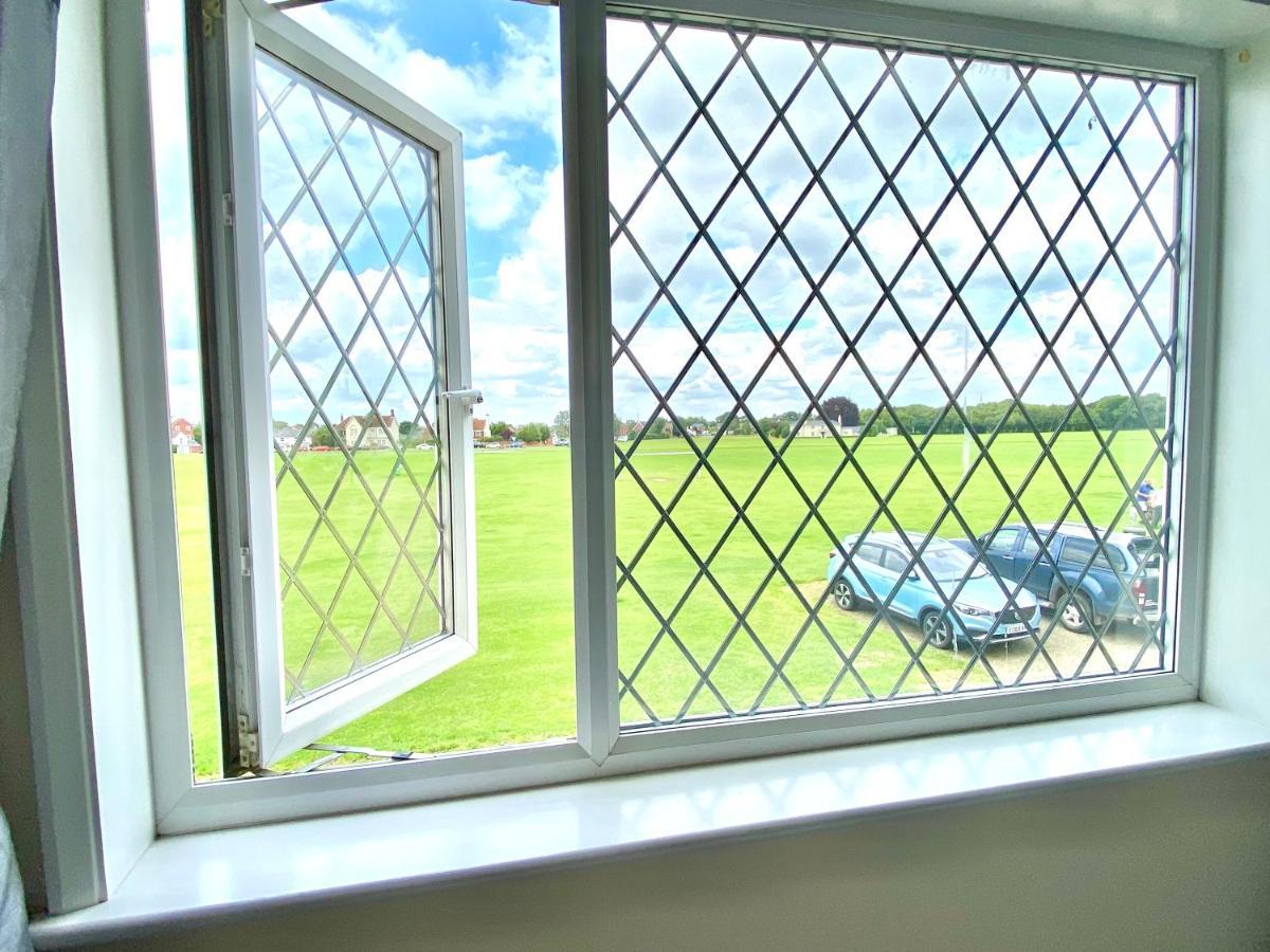 Cosy Cottage Great Bentley Near Station And Shops Extérieur photo
