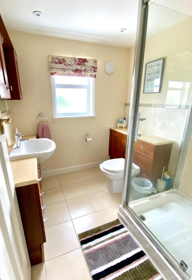 Cosy Cottage Great Bentley Near Station And Shops Extérieur photo